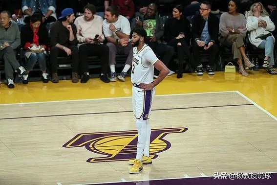 湖人拿出库玆马、库克、丹尼尔斯,可以换回哪个适合湖人的球员呢?