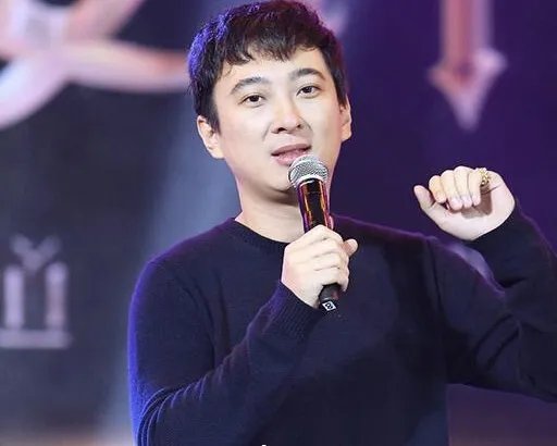 网友偶遇张艺兴与王思聪打台球,他们的关系很好吗?