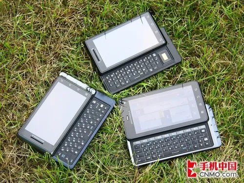 550MHz到双核 摩托罗拉三代里程碑对比