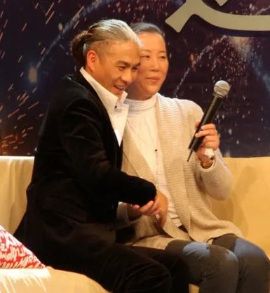 中国达人秀高逸峰从头再来深情演唱 有梦想人生才过得充实