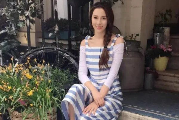 因看不上洪金宝儿子让徐子淇嫁给李家诚,但洪家才是深藏不漏,你怎么看?