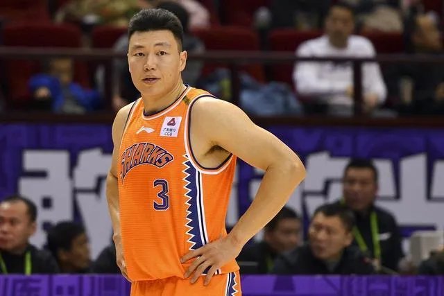 CBA同意上海男篮更换外援,场均21+6悍将能够带队逆袭吗?