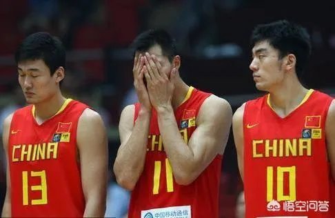 当年在天津世锦赛上,哈达迪为什么会做“摊手”动作侮辱易建联?当时发生了什么事?