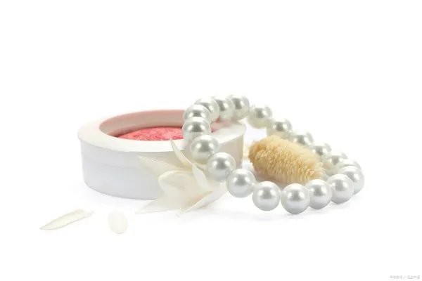 理肤泉眼霜好用吗，理肤泉眼霜哪款好用呢？