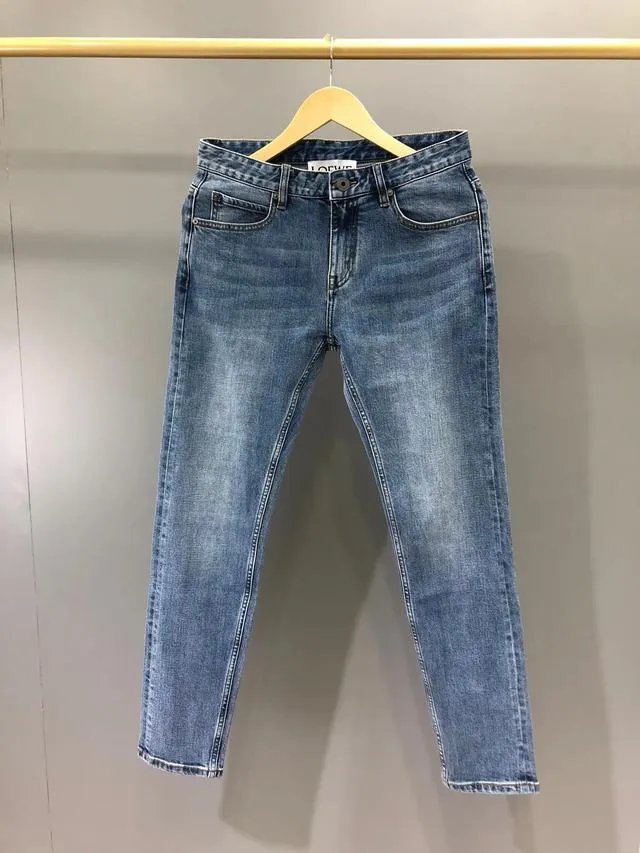 Loewe和lv从质量,价格,逼格上谁更胜一筹啊?