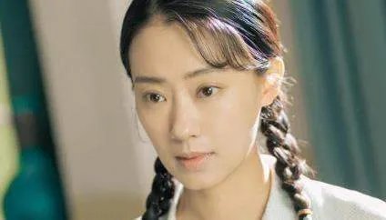 贾玲的妈妈爸爸叫什么名 - 芝士回答