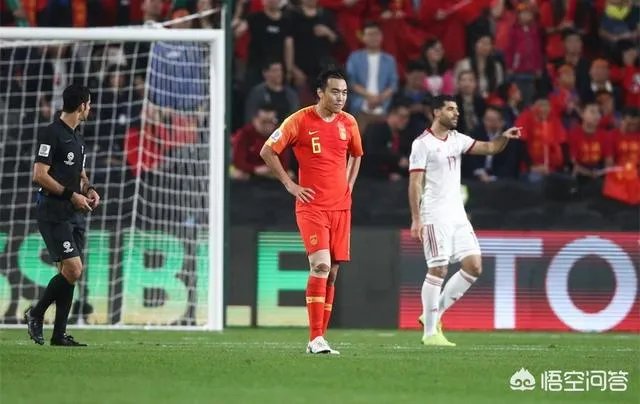 国足0:3输伊朗,里皮说对球员没有任何感谢,这是他任期最后一场,对此你怎么看?