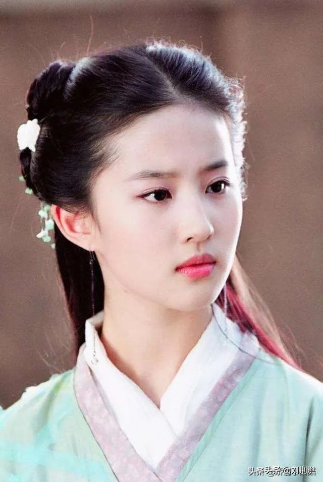 在东方女性外貌上,为什么东西方人审美差别那么大?