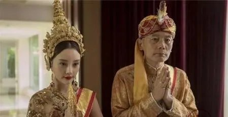 葛优新剧《断片》,装疯卖傻的味道,不如《私人订制》接地气吗?