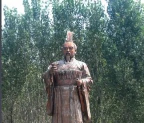 鸡鸣狗盗与哪个历史人物有关?