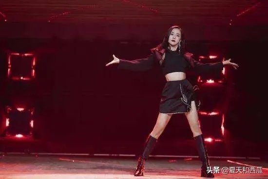 如何评价《乘风破浪的姐姐》中王智的颜值？