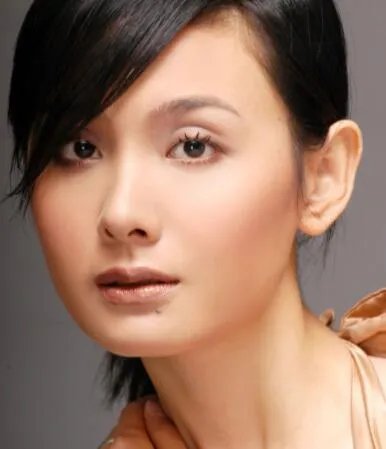 程莉莎热舞见老公来了赶紧穿衣服,他们夫妻关系怎么样?
