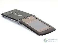 摩托罗拉V8