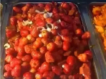 为什么大学食堂会出一些很怪的菜？