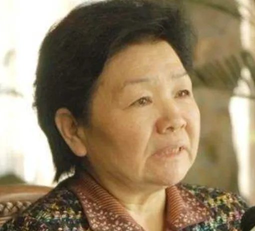 “三鹿”董事长田文华,毁掉上万名婴儿,如今却已获三次减刑,你怎么看?