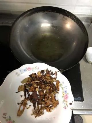 花生辣椒油——下饭拌面超赞