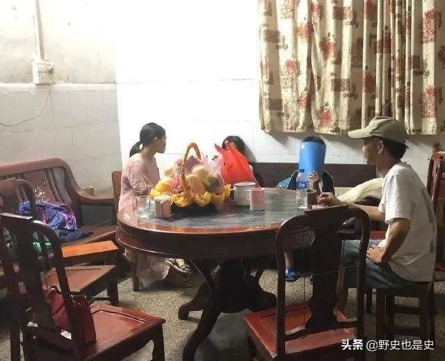 为什么佛山88岁老人被狗绊倒家属不追责?如何去理解这种做法?