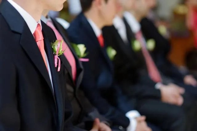 婚礼伴郎着装要怎么穿 伴郎要注意些什么