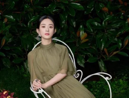 赵丽颖五登时尚芭莎,你觉得她的时尚感强吗?