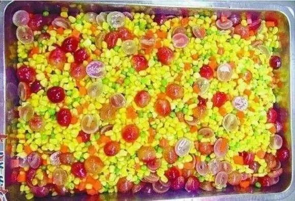 为什么大学食堂会出一些很怪的菜？