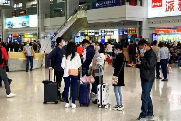重庆西站开通地铁了吗?