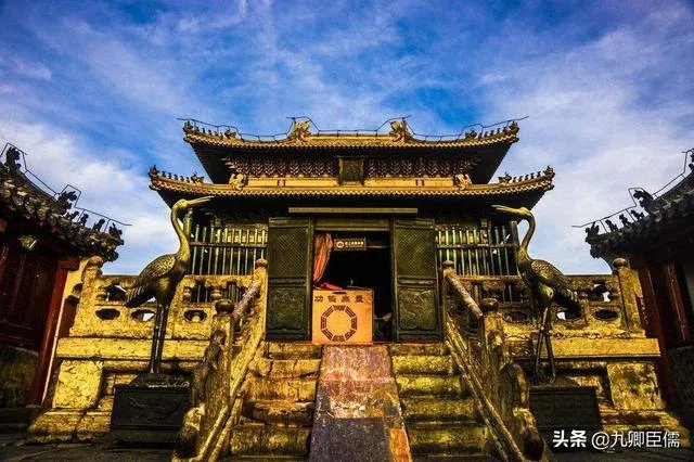 历史上的武当山金顶究竟是什么做的?有什么来历?