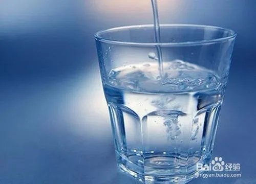 喝开水死亡