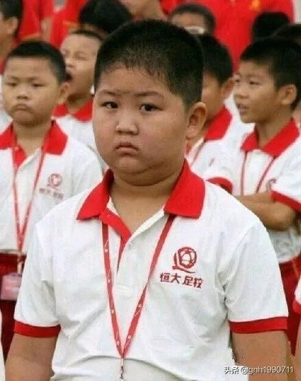 中国发展足球职业联赛，为何国足水平却越踢越差？