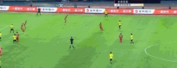 恒大2-3遭亚泰逆转,张琳梵回传失误,乌龙助攻亚泰绝杀,如何评价这场比赛?