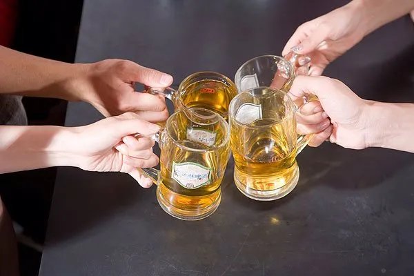 男人不喝酒能成大事吗