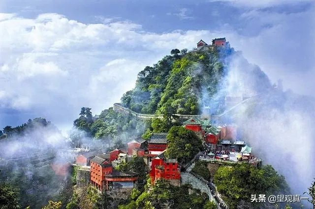历史上的武当山金顶究竟是什么做的?有什么来历?