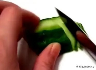 菜肴围边如何制作？