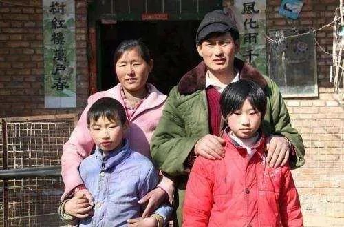 大衣哥回《星光大道》当评委，算不算人生赢家？