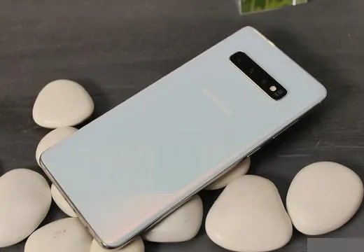 三星手机哪个好用?求推荐。