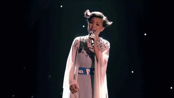如何评价《歌手2019》第十三期龚琳娜与曾一鸣合唱《一千个伤心的理由》?