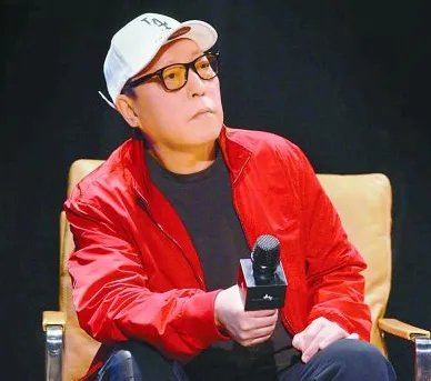 倪大红飞天奖现场精神恍惚，陈数几次救场，他究竟怎么了？