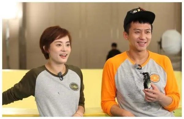 邓超晒孙俪做的布里修,如何评价这一对明星夫妻?