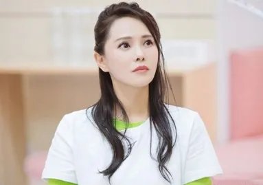 他是毁掉庾澄庆家庭的真凶,殴打伊能静,如今还是一个人生活,他是谁?