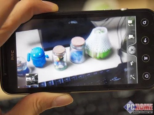 HTC夺目3D:3D拍照