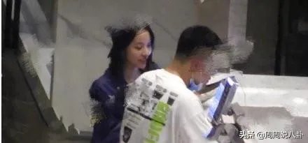 如何看待明星承认恋情的同时宣布分手?