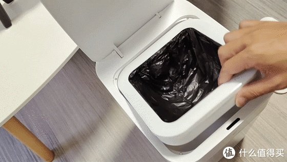 智能垃圾桶真的那么好用吗?第一次用感觉被种草了!