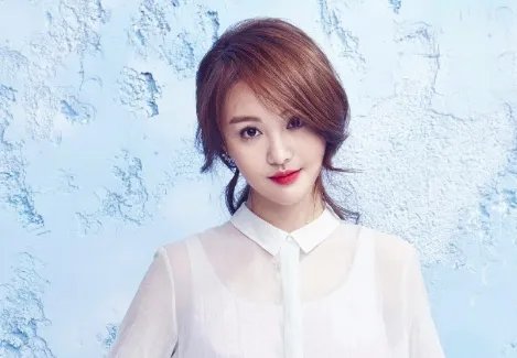 28岁郑爽再次出演青春剧女主角,颜值与演技遇重大挑战,你喜欢她吗?