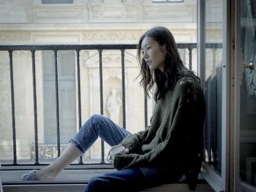 刘雯首次缺席了时装周，原因是什么？
