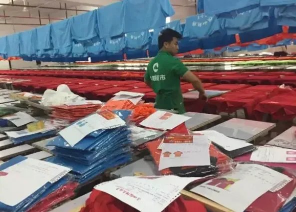 哪个网站进货适合摆地摊