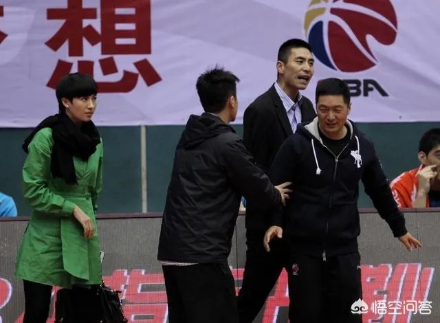 福建男篮在签约2外援之后,球队战绩不增反减,排名联赛倒数第三,朱世龙应该下课吗?