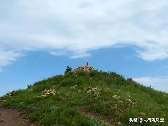 八月初去草原天路穿什么衣服?