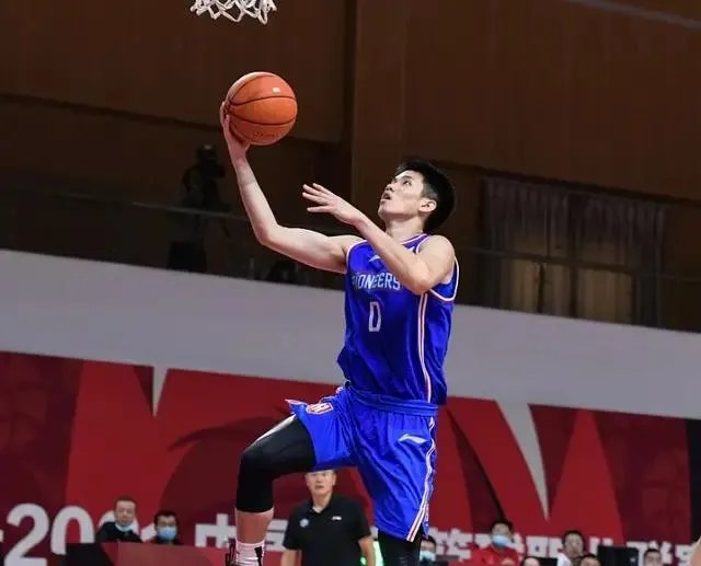 郭昊文和汤杰都宣布参加NBA选秀,大家怎么看?