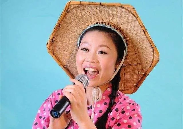 草帽姐的两件事颠覆了我们对她的认知！