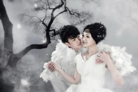 大S 何润东 的婚纱照 清晰大照