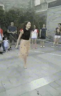刘强东做了村长,你怎么看?